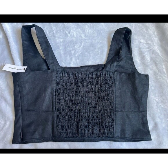 Banana Republic Black Crop Top - Picture 4 of 8